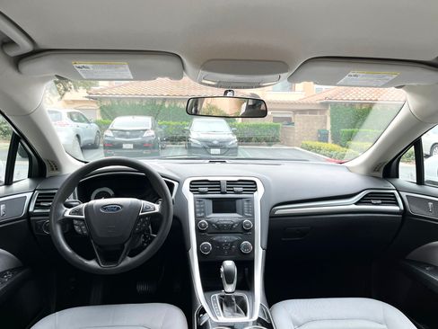 Used 2014 Ford Fusion S image 12