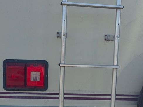 Used 1993 Ford E-350 and Econoline 350 image 11