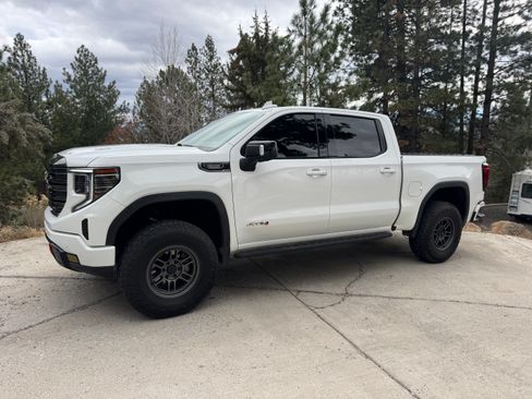 Used 2023 GMC Sierra 1500 AT4 w/ AT4 Premium Package image 1