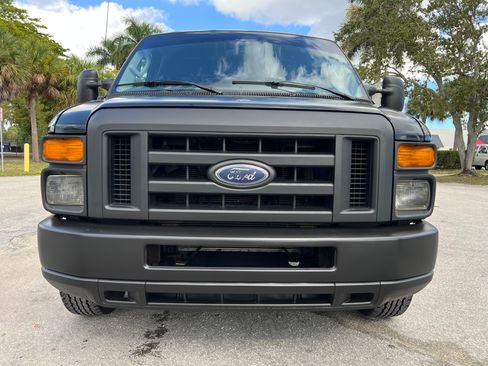 Used 2010 Ford E-250 and Econoline 250 image 6
