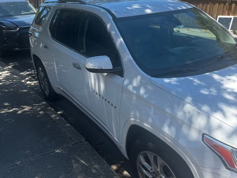 Used 2018 Chevrolet Traverse Premier AWD/4WD image 5