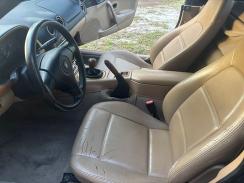 Used 1999 MAZDA MX-5 Miata RWD image 23
