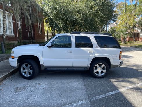 Used 2004 Chevrolet Tahoe Z71 w/ Z71 Preferred Equipment Group image 1