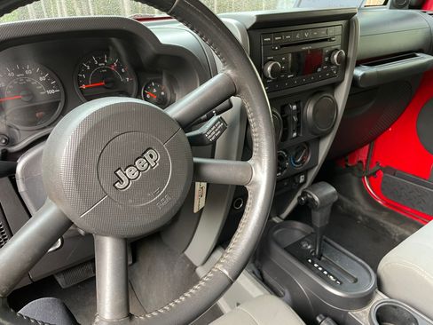 Used 2008 Jeep Wrangler Unlimited X image 2