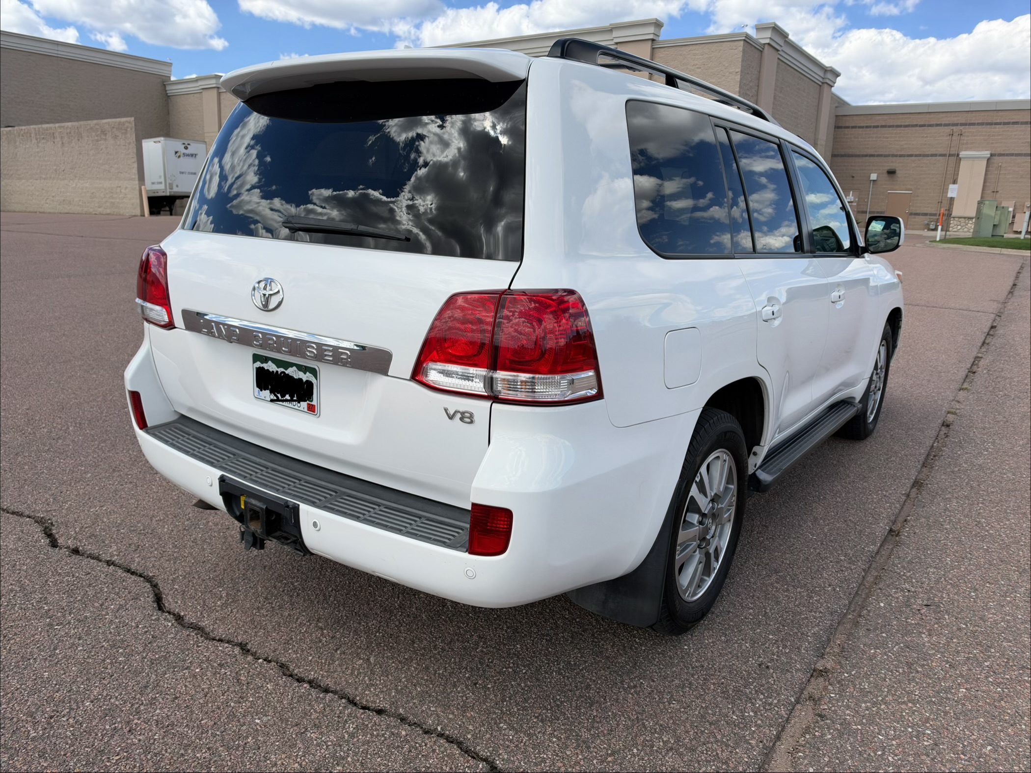 Used 2011 Toyota Land Cruiser w/ Upgrade Pkg AWD/4WD image 4