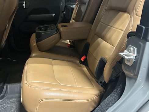 Used 2023 Jeep Wrangler Unlimited Sahara w/ Dual Top Group image 10