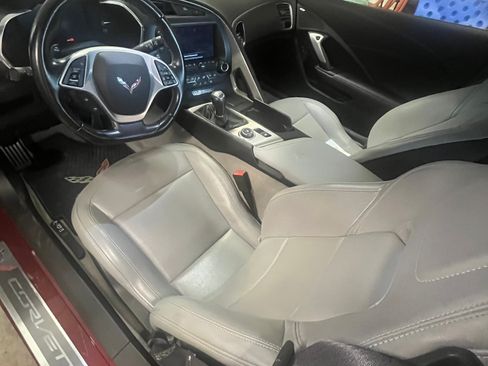 Used 2017 Chevrolet Corvette Stingray Coupe w/ 1LT image 10