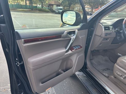 Used 2010 Lexus GX 460 Premium AWD/4WD image 12
