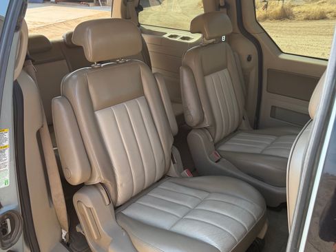 Used 2005 Mercury Monterey Luxury image 4