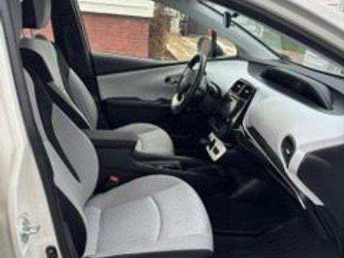 Used 2017 Toyota Prius Four Touring image 26