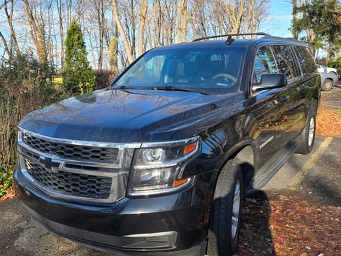 Used 2017 Chevrolet Suburban LT w/ LT Midnight Edition image 1