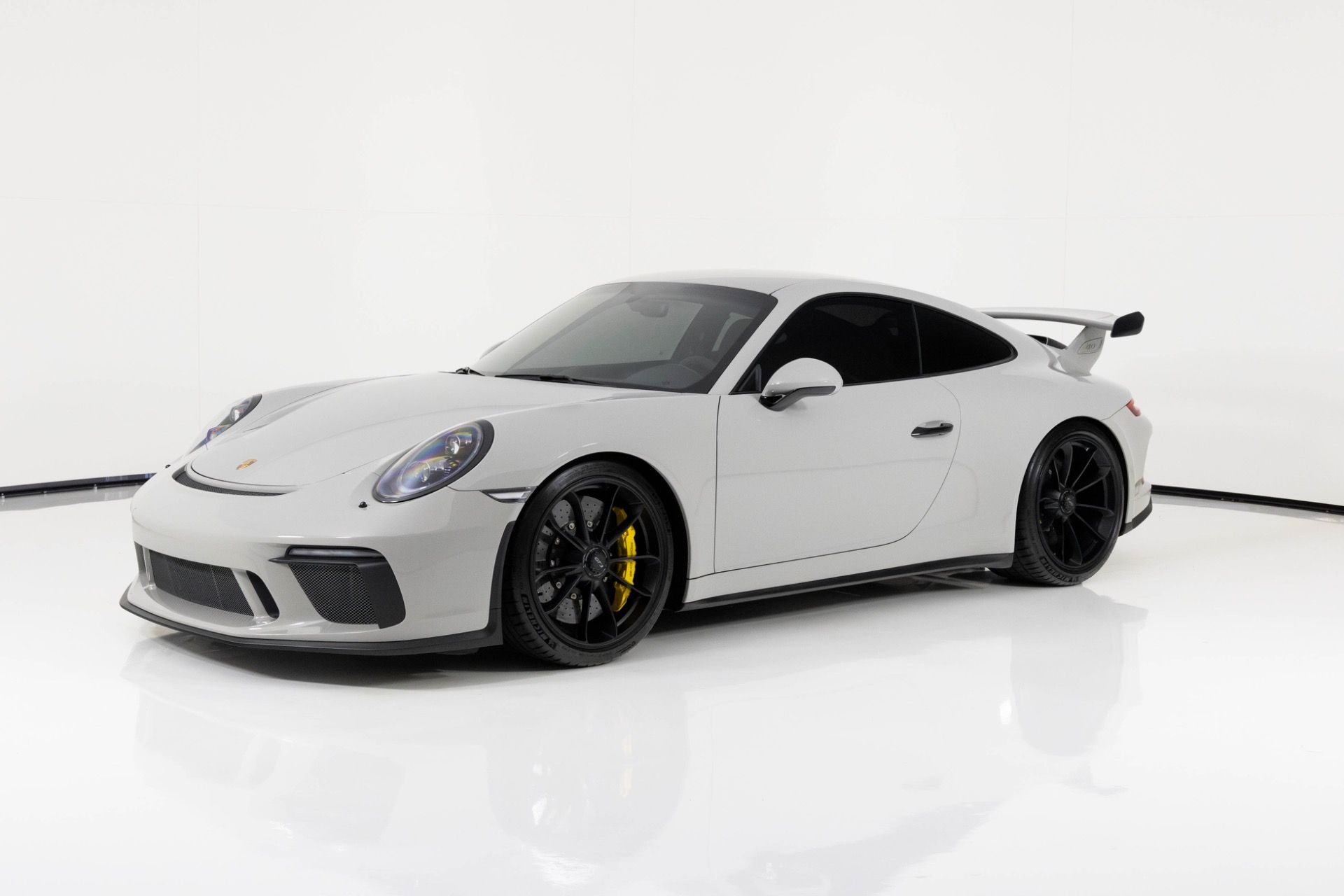 Used 2018 Porsche 911 GT3 RWD image 4