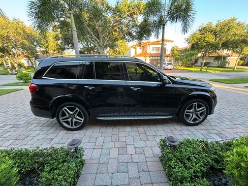 Used 2017 Mercedes-Benz GLS 550 4MATIC image 6