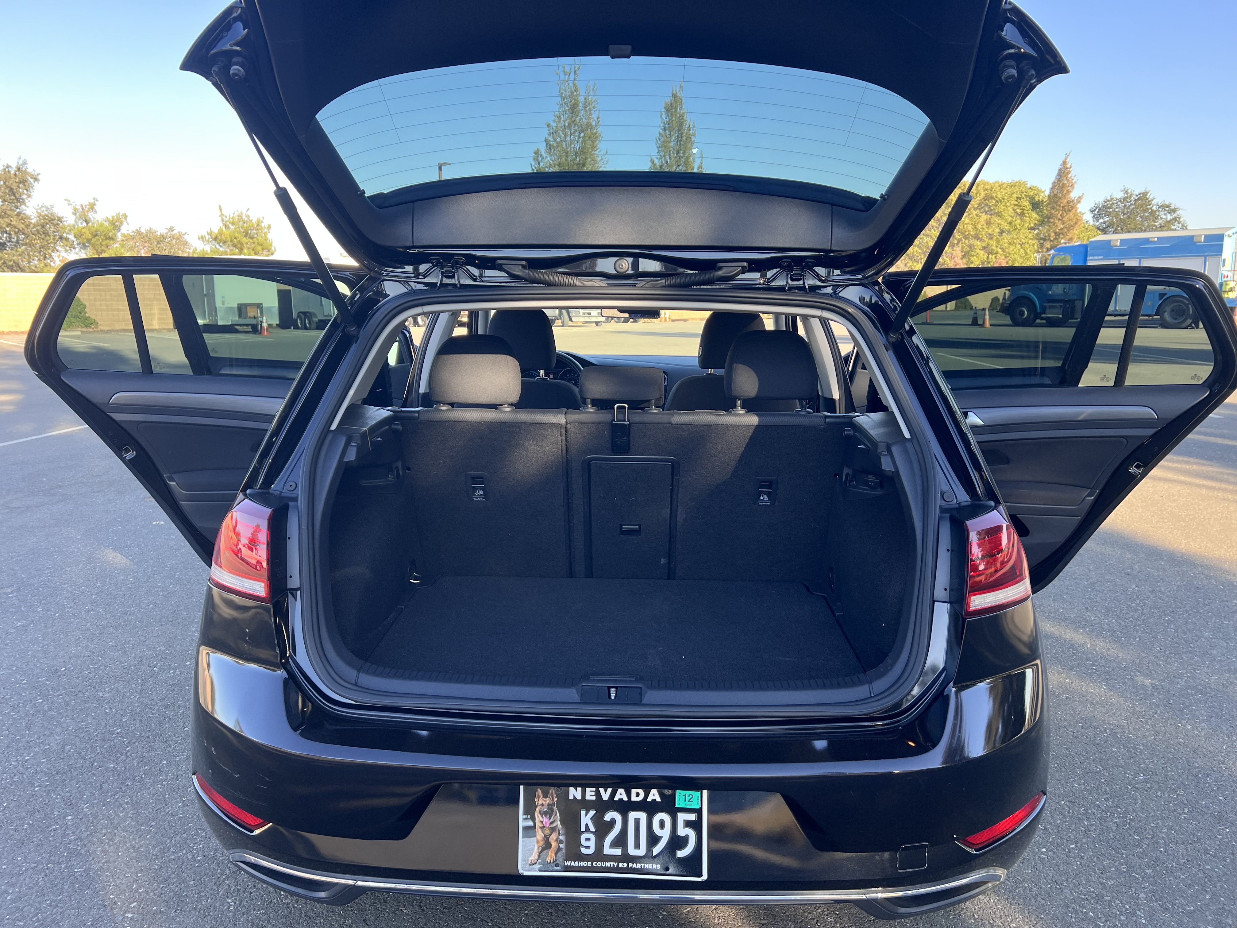 Used 2019 Volkswagen e-Golf SE w/ Driver Assistance Package FWD image 8