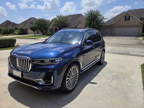 Used 2019 BMW X7 xDrive40i w/ Premium Package AWD/4WD image 2