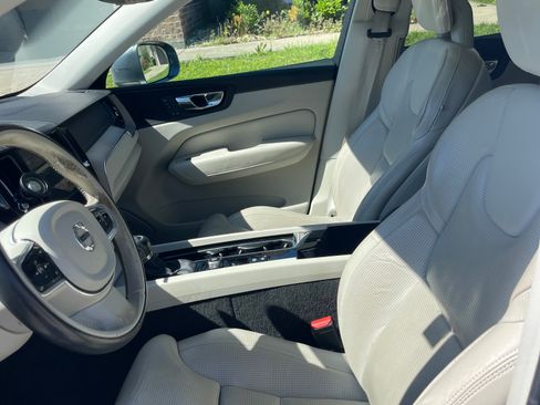 Used 2018 Volvo XC60 T5 Inscription w/ Luxury Seat Package image 16
