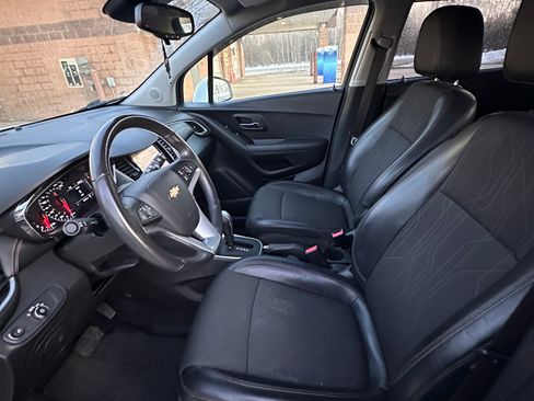 Used 2018 Chevrolet Trax LT w/ LT Convenience Package image 18