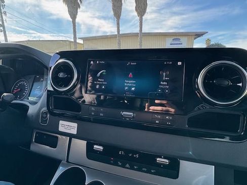 Used 2020 Mercedes-Benz Sprinter 2500 image 9