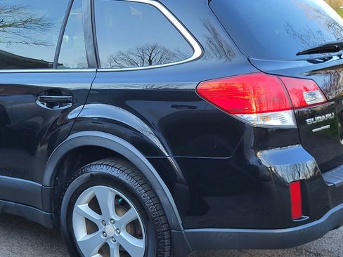 Used 2014 Subaru Outback 2.5i Premium image 6