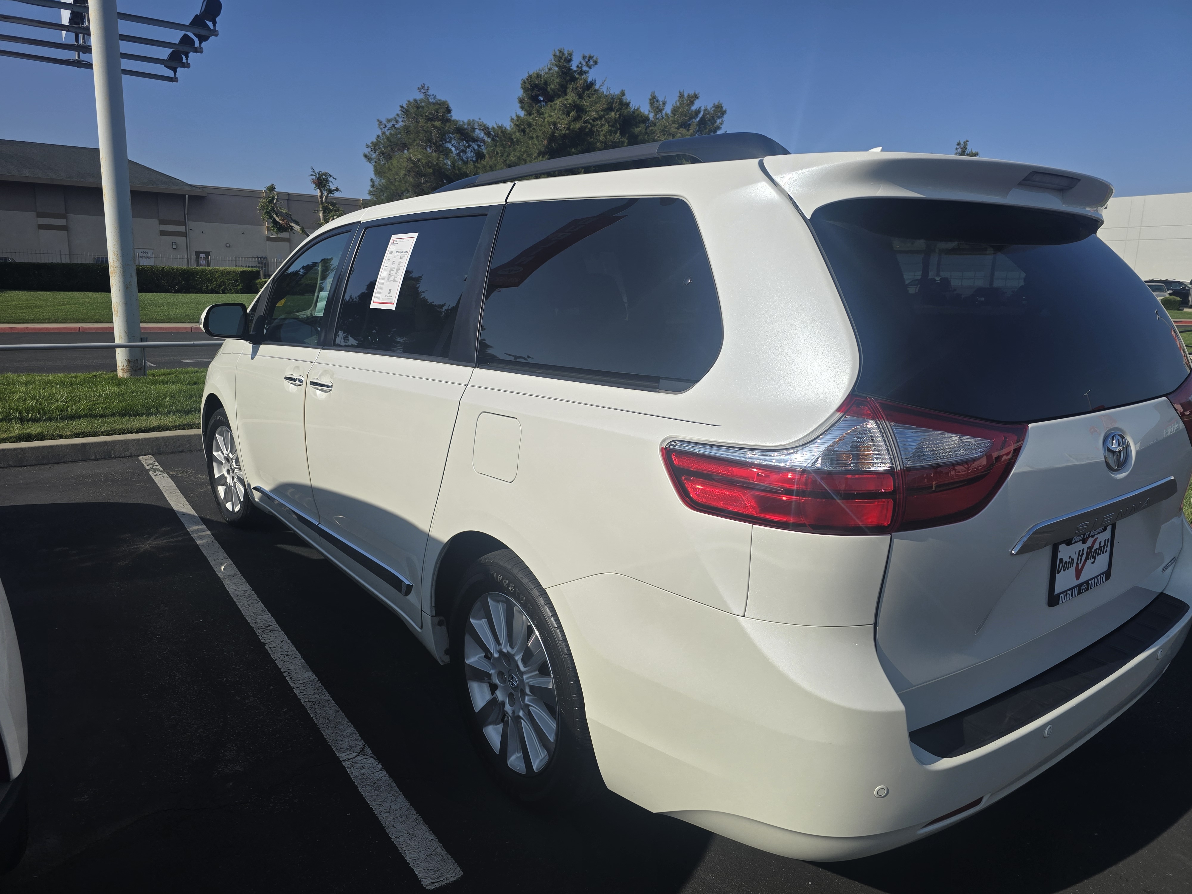 Used 2015 Toyota Sienna Limited FWD image 5