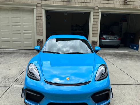 Used 2021 Porsche 718 Cayman GT4 image 5