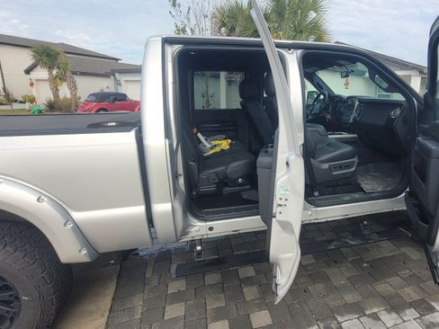 Used 2014 Ford F350 Platinum image 9