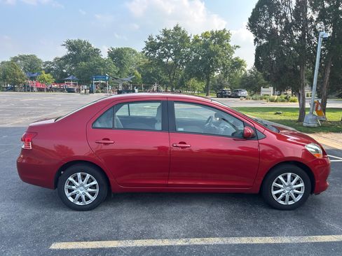 Used 2009 Toyota Yaris Sedan image 8