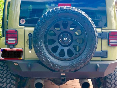 Used 2013 Jeep Wrangler Unlimited Sahara w/ Mopar Chrome Edition Group image 5