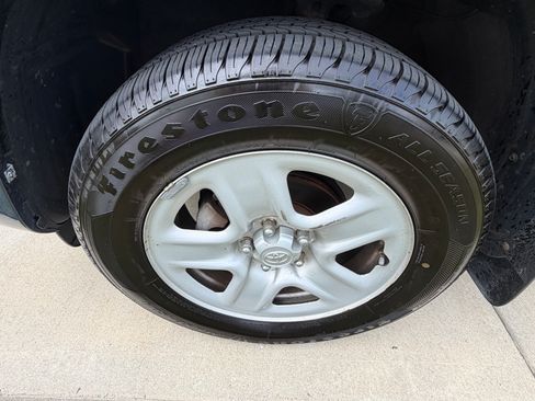 Used 2012 Toyota RAV4 FWD w/ Value Pkg image 9