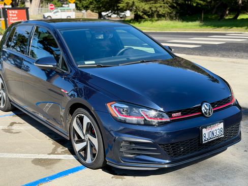 Used 2019 Volkswagen GTI SE image 2