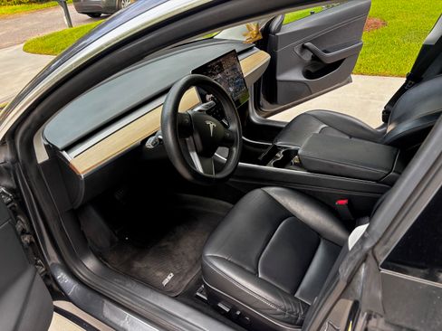 Used 2019 Tesla Model 3 Standard Range Plus RWD image 11
