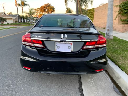Used 2015 Honda Civic LX image 2