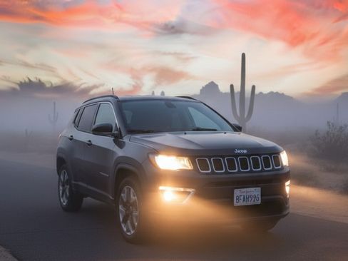 Used 2019 Jeep Compass Limited image 5