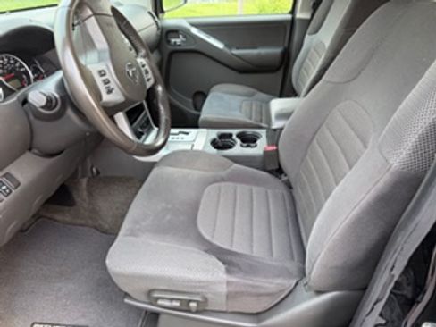Used 2012 Nissan Pathfinder SV AWD/4WD image 10