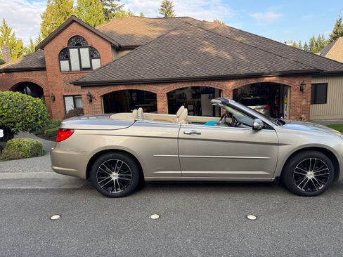 Used 2008 Chrysler Sebring Limited w/ Luxury Group FWD image 9