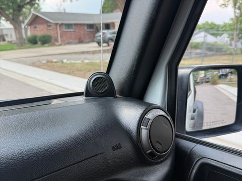 Used 2012 Jeep Wrangler Sport AWD/4WD image 9