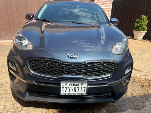 Used 2020 Kia Sportage EX FWD image 4