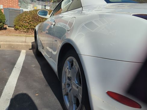 Used 2005 Lexus SC 430 Convertible image 2