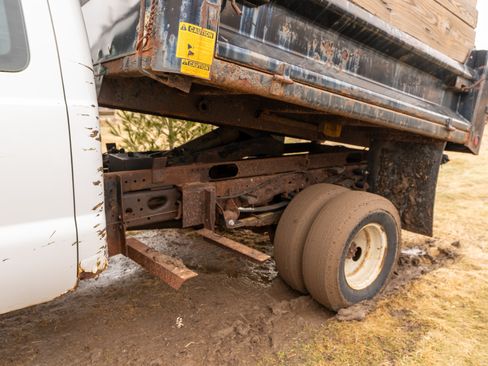 Used 1999 Ford F350 4x4 SuperCab DRW Super Duty image 4