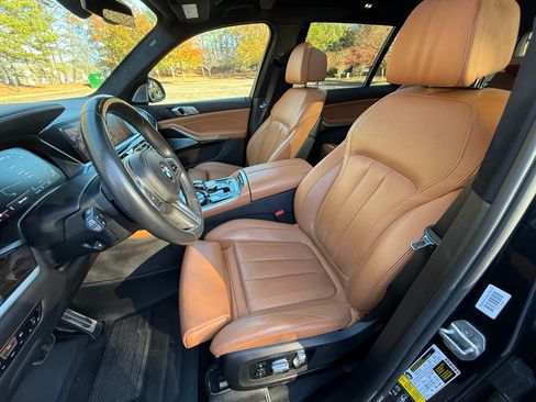 Used 2020 BMW X7 M50i image 13