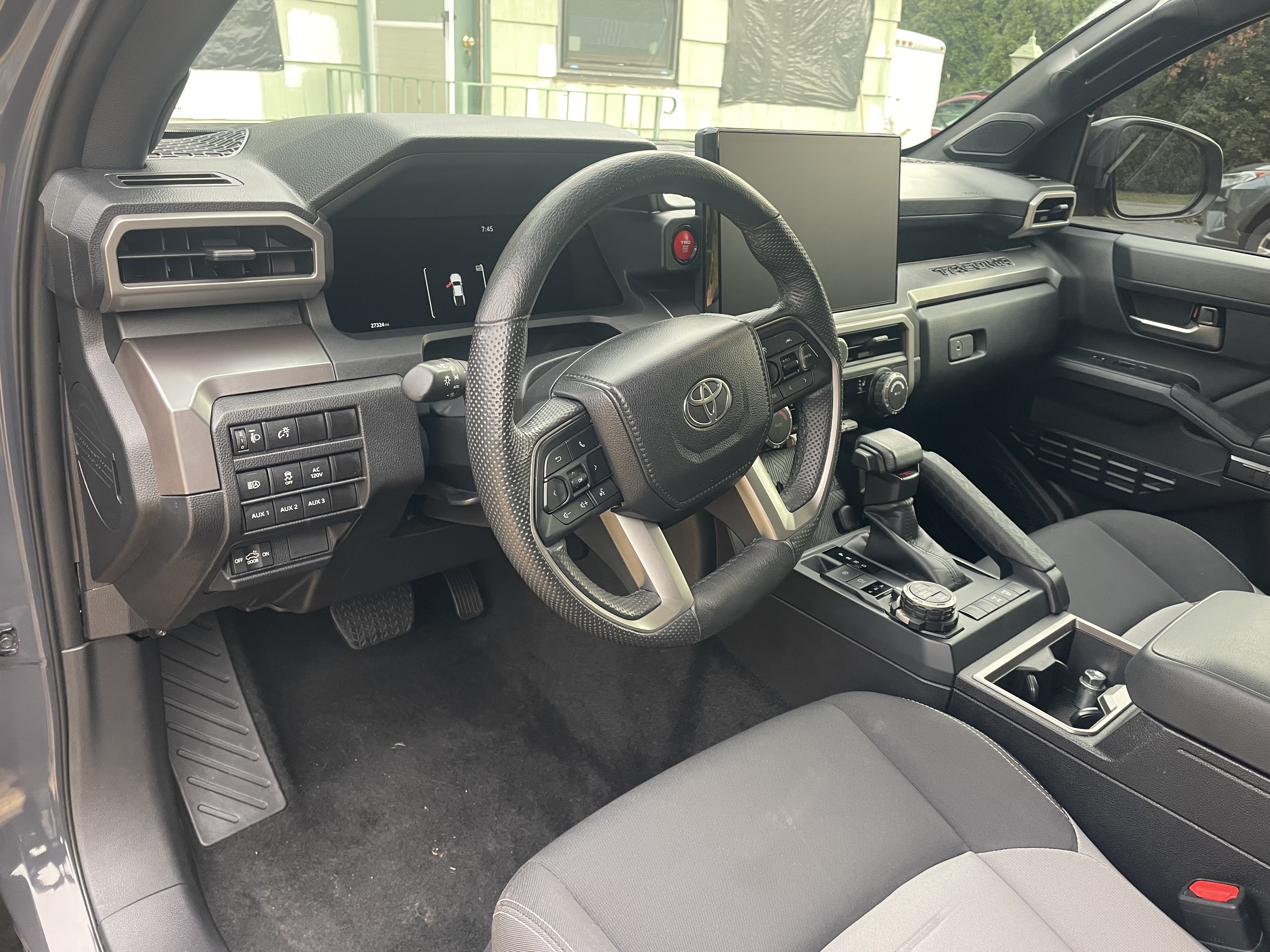 Used 2024 Toyota Tacoma TRD Off-Road w/ TRD Off Road Upgrade Package AWD/4WD image 6