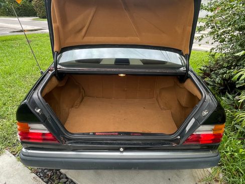 Used 1992 Mercedes-Benz 300 CE Coupe image 15
