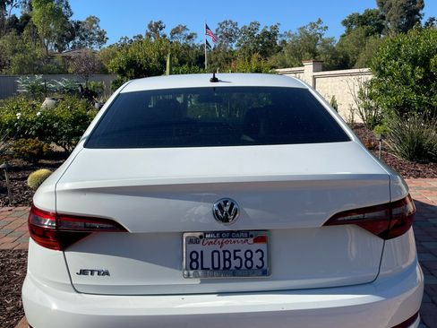 Used 2019 Volkswagen Jetta R-Line image 9