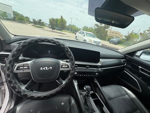 Used 2023 Kia Telluride S FWD image 16