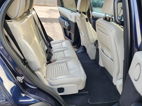 Used 2017 Land Rover Discovery HSE Luxury image 20