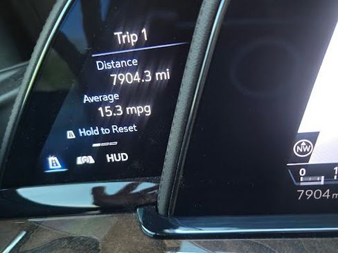 Used 2022 Cadillac Escalade Sport Platinum w/ LPO, ONYX Package image 8