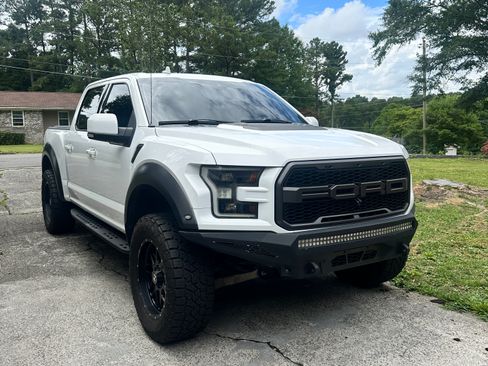 Used 2019 Ford F150 Raptor w/ Equipment Group 802A Luxury AWD/4WD image 2