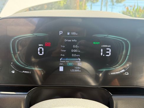 Used 2023 Kia Niro EX Touring image 15