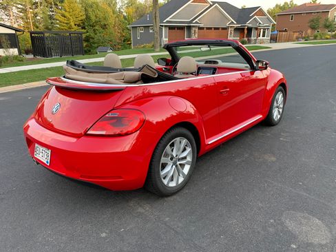 Used 2013 Volkswagen Beetle TDI FWD image 6