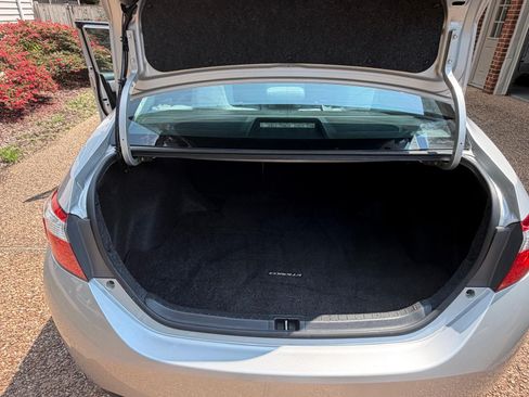 Used 2015 Toyota Corolla LE FWD image 15